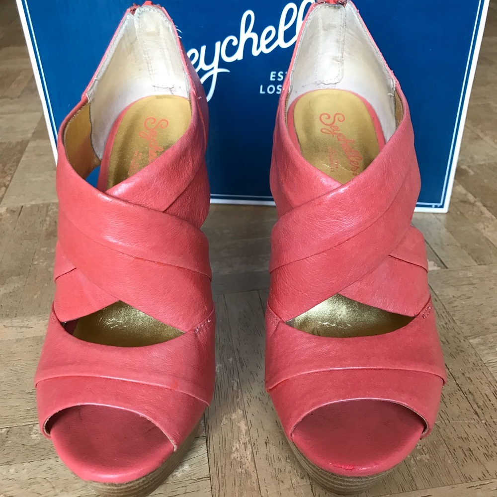 Seychelles coral 4 1/2” wedge heel